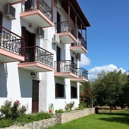 Nostos Hotel 2*