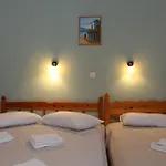 Nostos فندق 2*