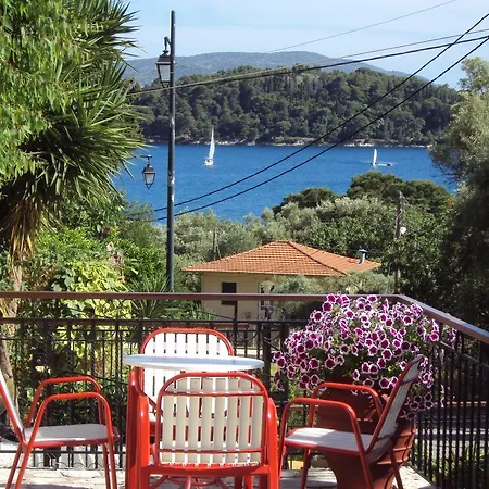 Nostos Otel Perigiali