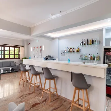 Nostos Hotel