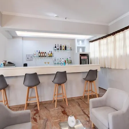 Nostos Отель 2*