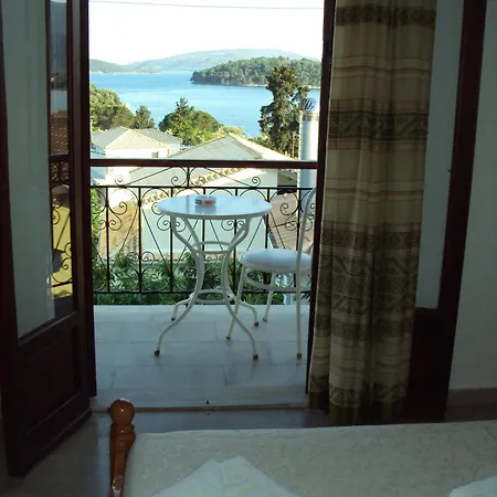 Nostos Otel 2*