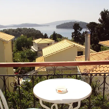 Nostos Otel 2*